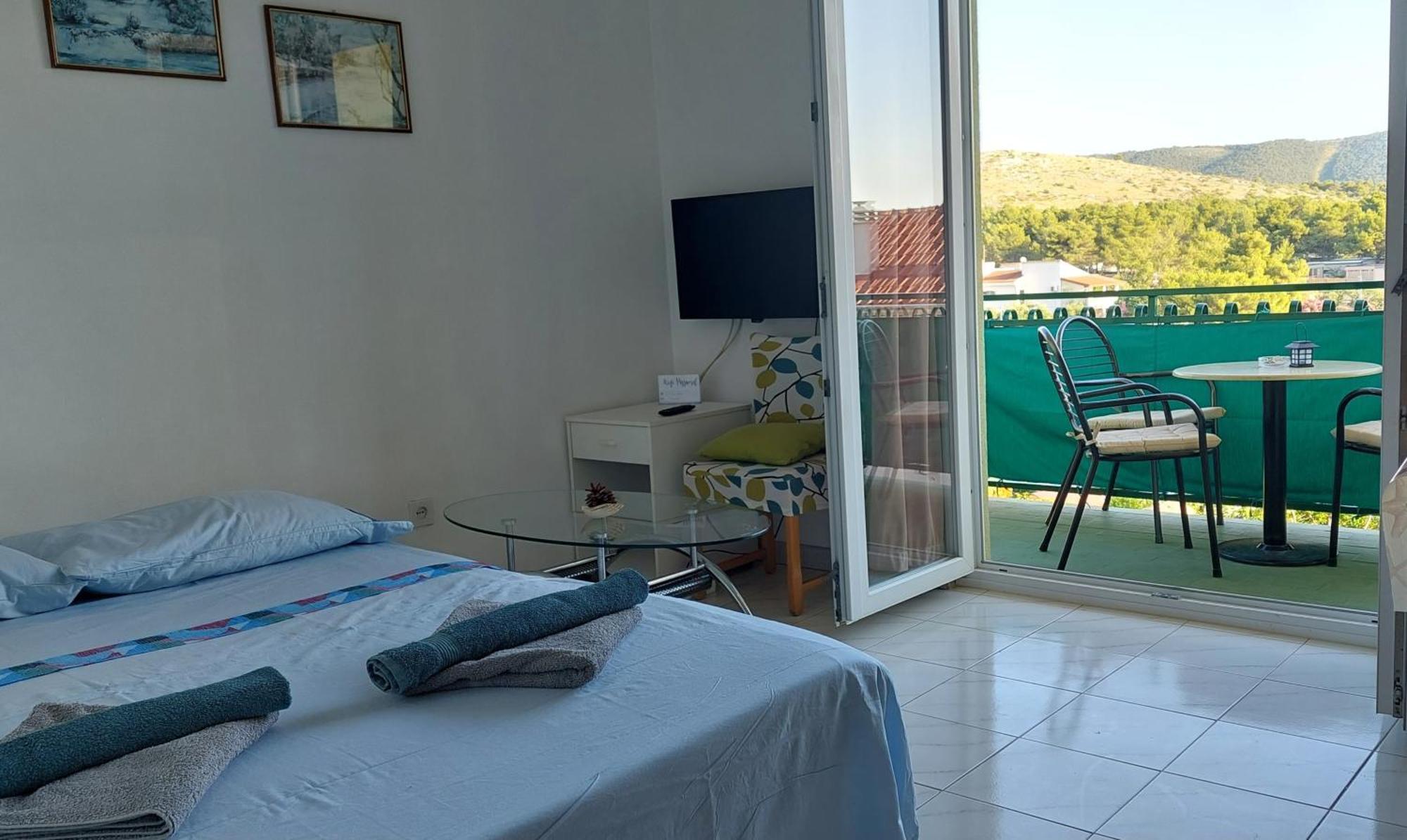 Apartments Marta Zaboric Bagian luar foto