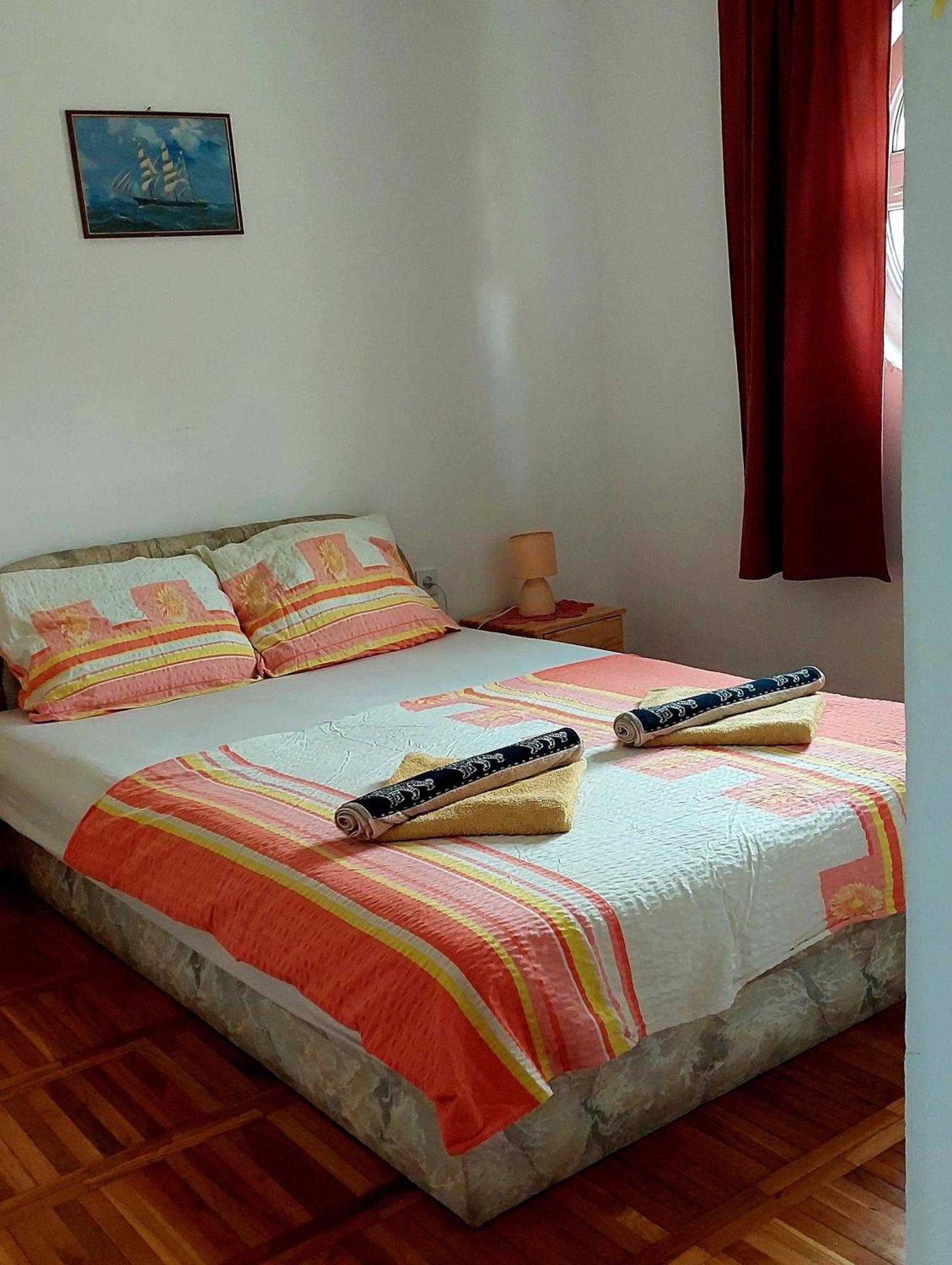 Apartments Marta Zaboric Bagian luar foto